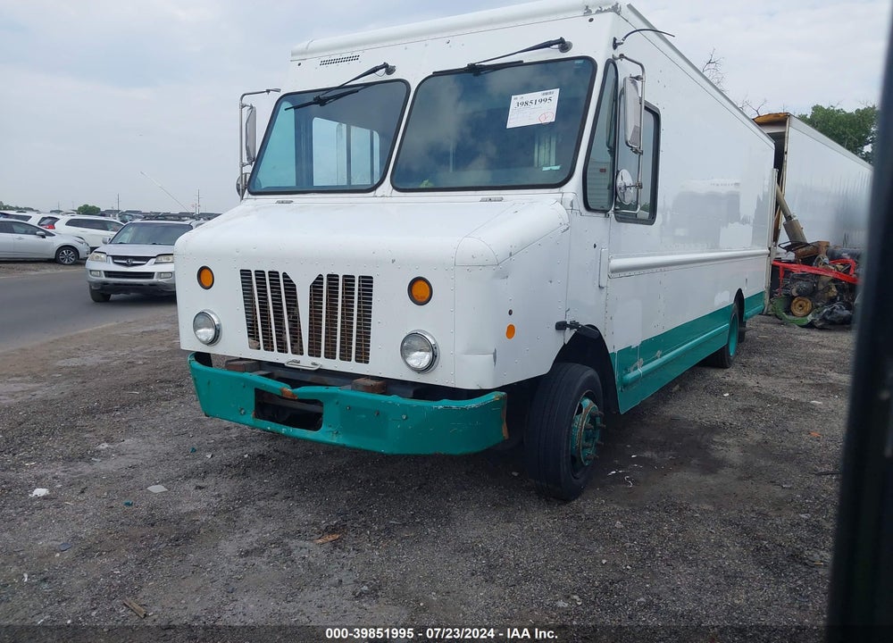 2011 WORKHORSE CUSTOM CHASSIS COMMERCIAL CHASSIS W62 VIN: 5B4LFG2E0B3443477