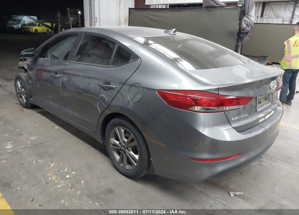 2018 HYUNDAI ELANTRA SEL VIN: 5NPD84LF1JH279819