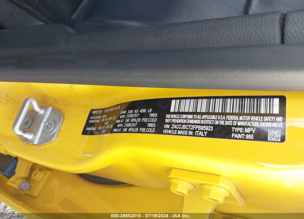 2015 JEEP RENEGADE TRAILHAWK VIN: ZACCJBCT2FPB95923