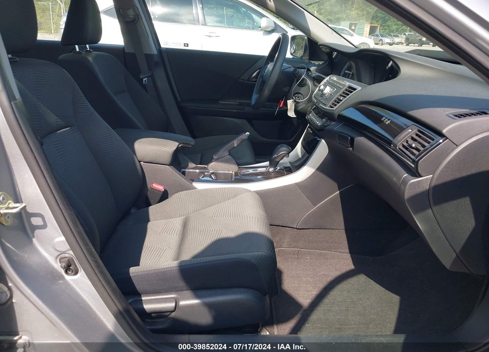 2017 HONDA ACCORD LX VIN: 1HGCR2F34HA173530