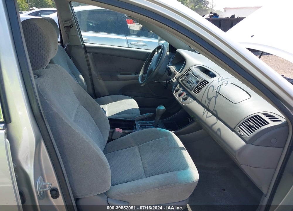 2004 TOYOTA CAMRY LE V6 VIN: 4T1BF32K44U581875