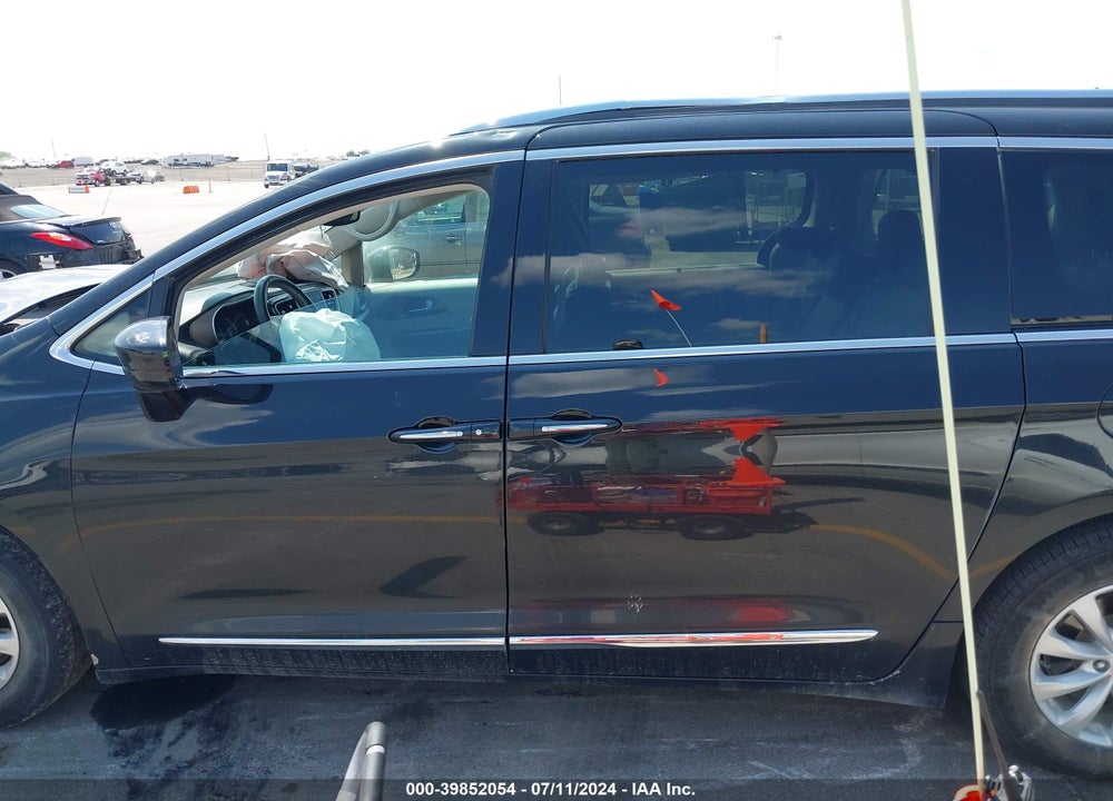 2018 CHRYSLER PACIFICA TOURING L PLUS VIN: 2C4RC1EG8JR257327