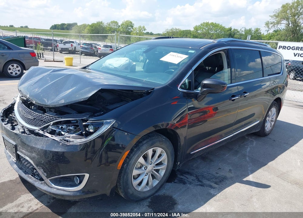 2018 CHRYSLER PACIFICA TOURING L PLUS VIN: 2C4RC1EG8JR257327