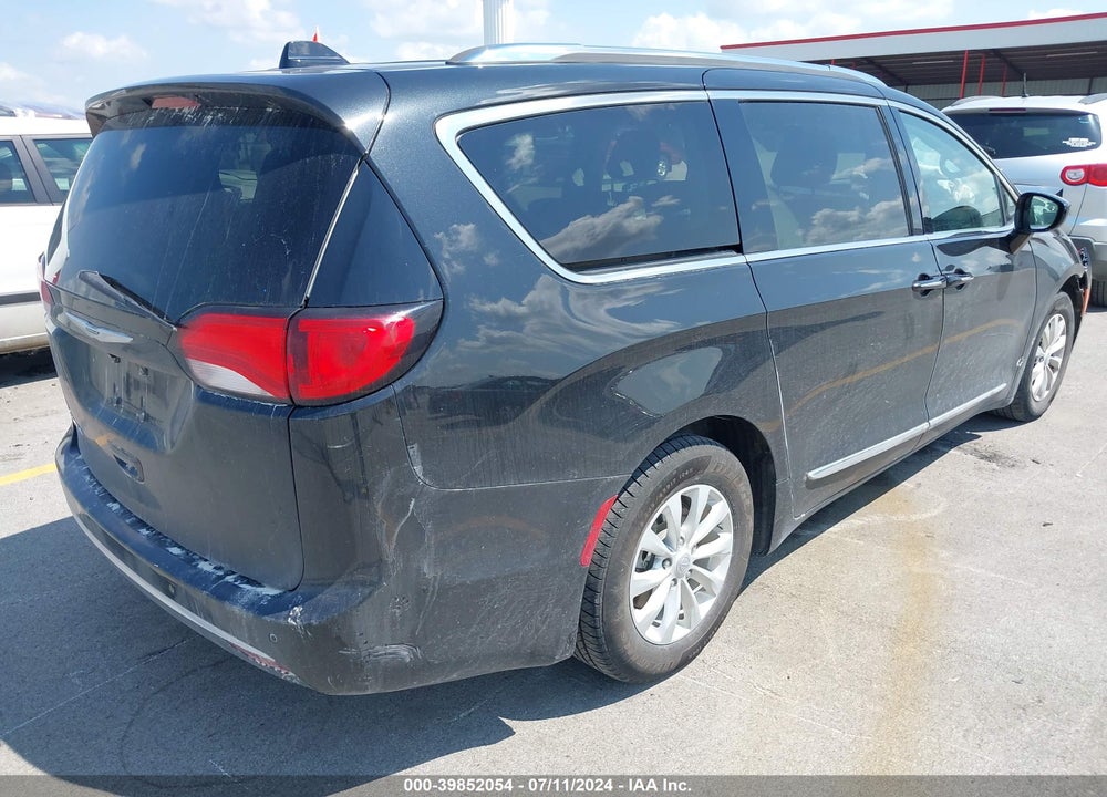 2018 CHRYSLER PACIFICA TOURING L PLUS VIN: 2C4RC1EG8JR257327