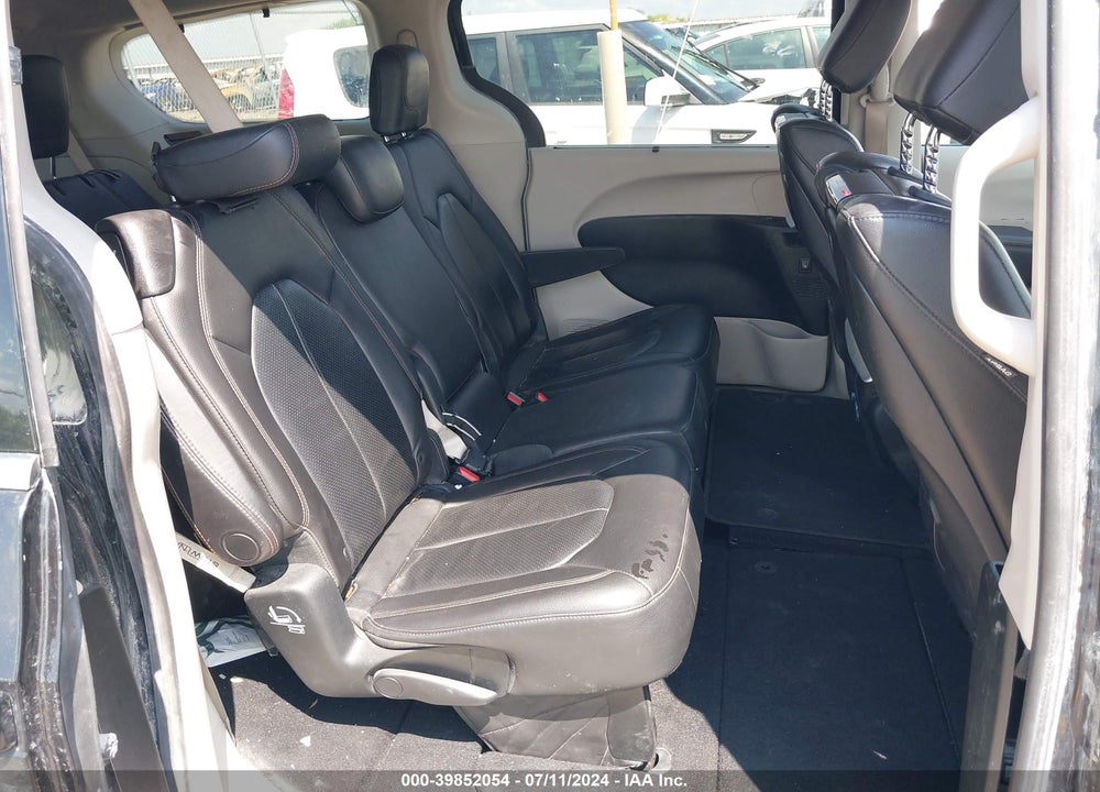 2018 CHRYSLER PACIFICA TOURING L PLUS VIN: 2C4RC1EG8JR257327
