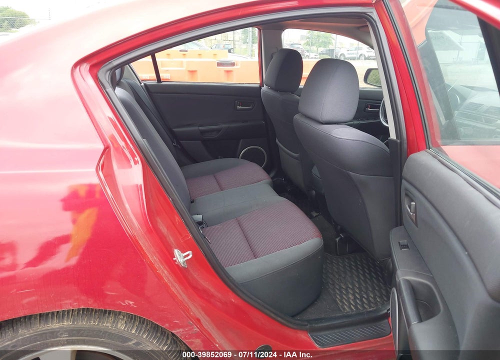 2005 MAZDA 3 S VIN: JM1BK323751256424