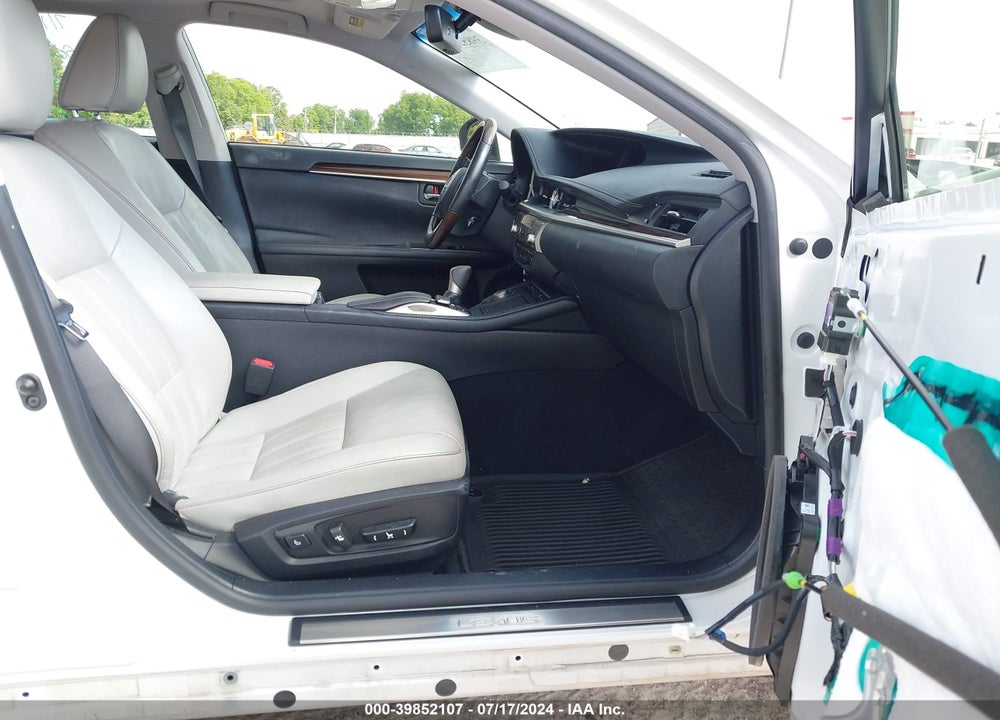 2016 LEXUS ES 350 VIN: JTHBK1GG6G2219361