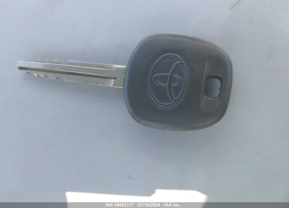 2010 TOYOTA COROLLA LE VIN: 1NXBU4EE1AZ340224