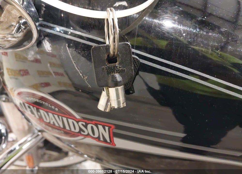 2007 HARLEY-DAVIDSON FLSTC VIN: 1HD1BW5117Y023655