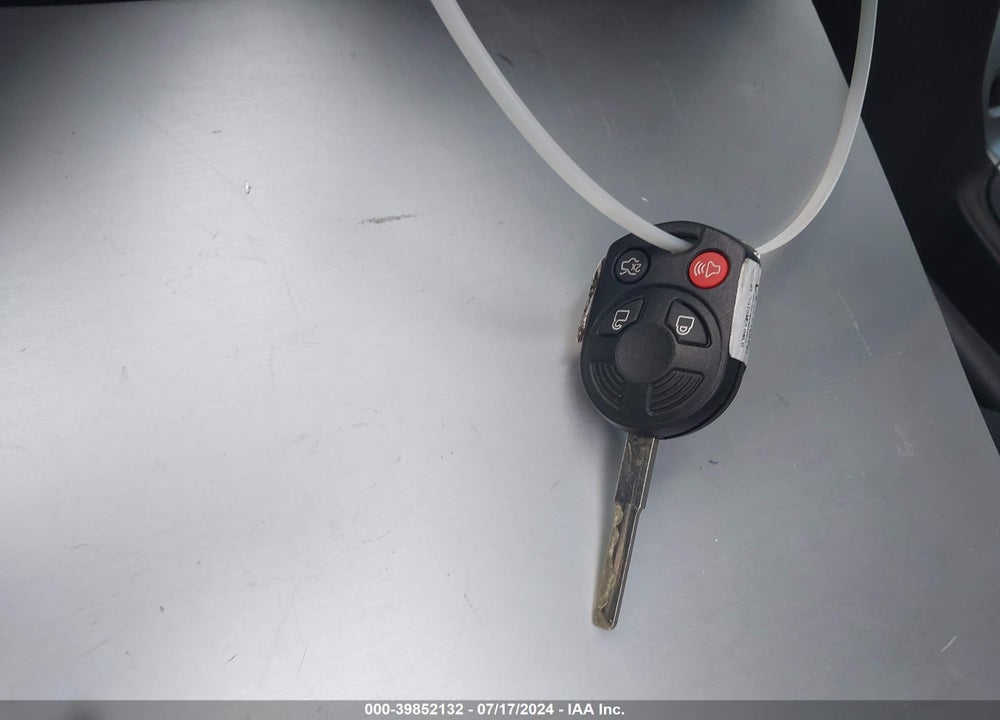 2014 FORD FOCUS SE VIN: 1FADP3F27EL198305