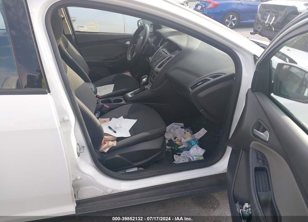 2014 FORD FOCUS SE VIN: 1FADP3F27EL198305