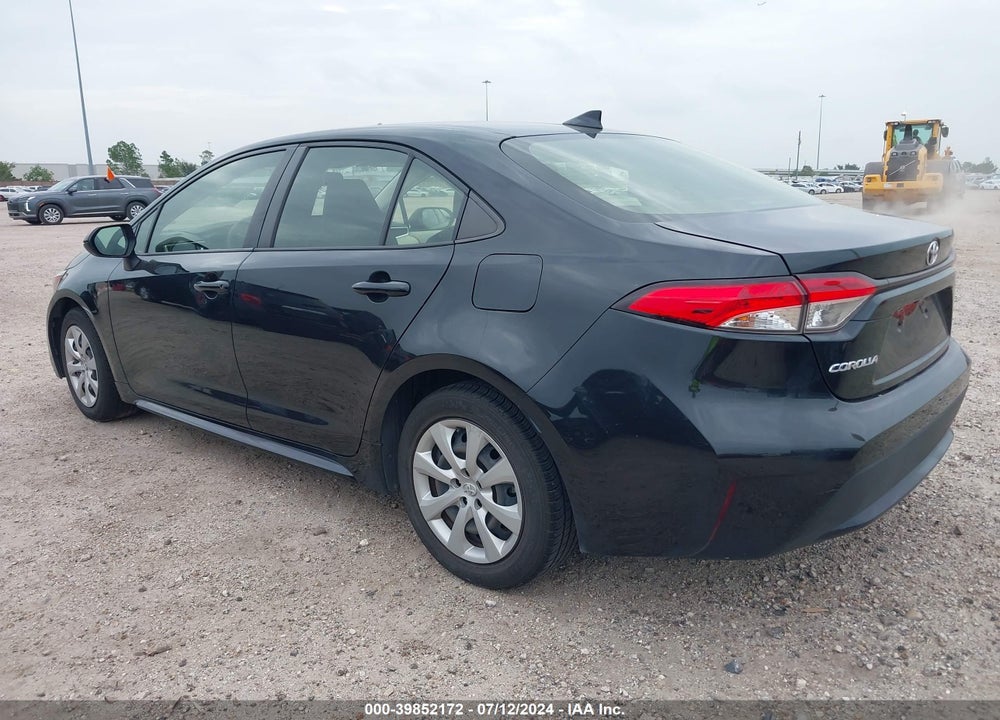 2021 TOYOTA COROLLA LE VIN: JTDEPMAE2MJ125570