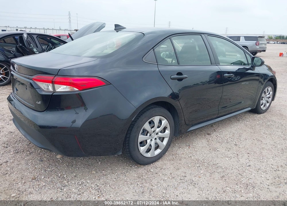 2021 TOYOTA COROLLA LE VIN: JTDEPMAE2MJ125570