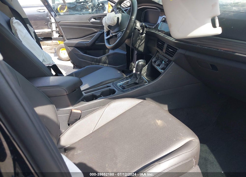 2019 VOLKSWAGEN JETTA 1.4T SEL VIN: 3VWEB7BU6KM193096