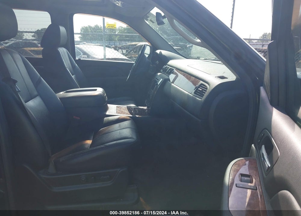 2008 CHEVROLET SUBURBAN 1500 LTZ VIN: 3GNFK16338G284542