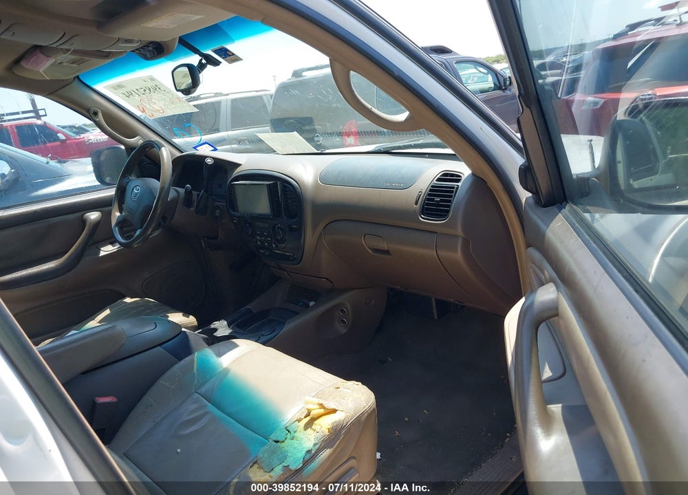 2004 TOYOTA SEQUOIA SR5 V8 VIN: 5TDZT34A74S228244