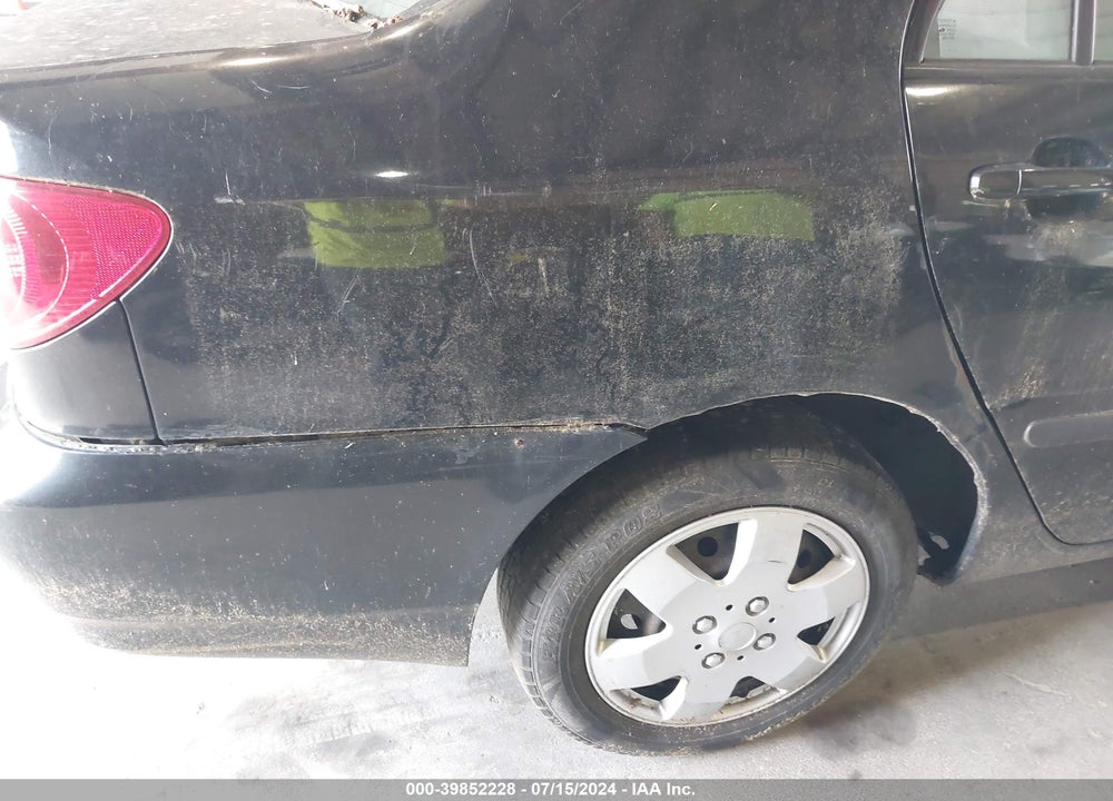 2005 TOYOTA COROLLA CE VIN: 2T1BR32E15C366068