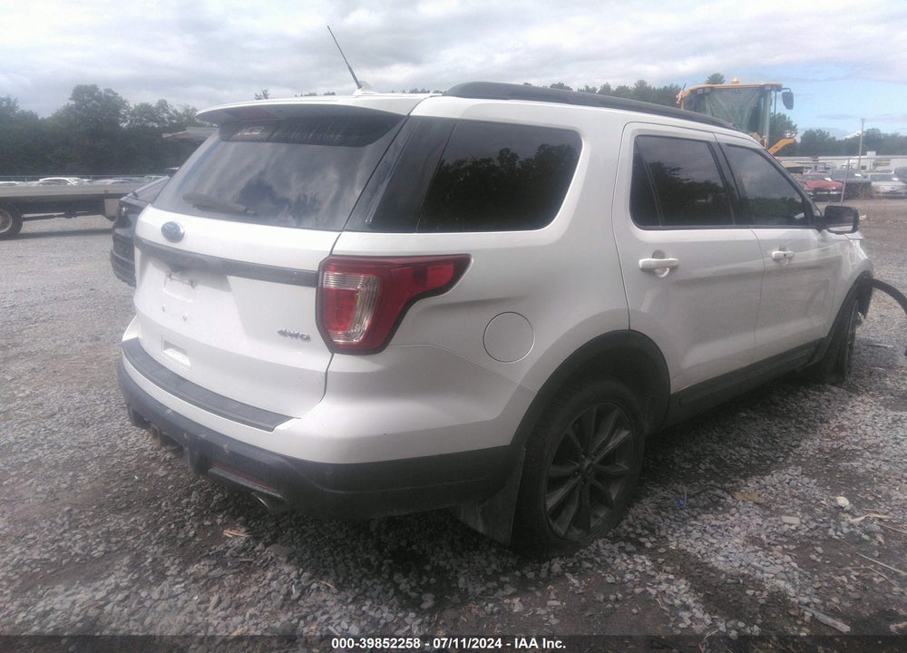 2018 FORD EXPLORER XLT VIN: 1FM5K8D86JGA75658