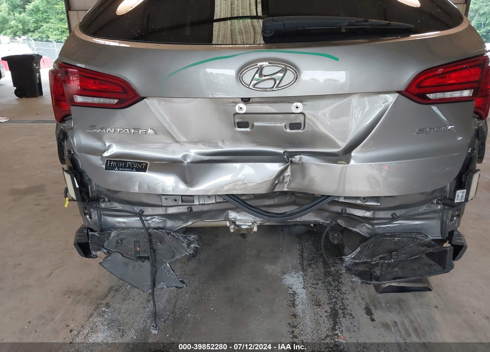 2017 HYUNDAI SANTA FE SPORT 2.4L VIN: 5NMZU3LB7HH051095