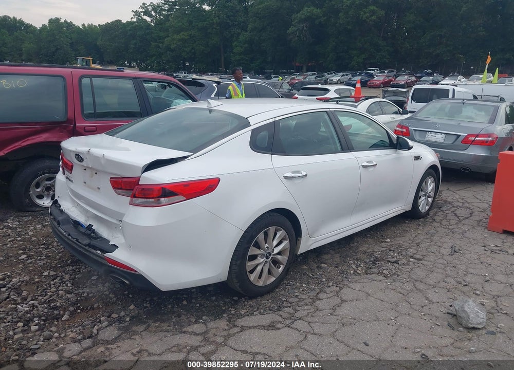 2018 KIA OPTIMA LX VIN: 5XXGT4L34JG253292