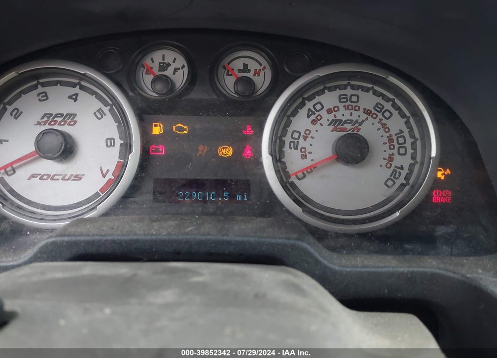2010 FORD FOCUS SE VIN: 1FAHP3FN9AW285773