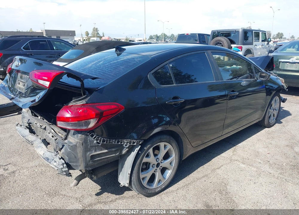 2017 KIA FORTE LX VIN: 3KPFK4A70HE081639
