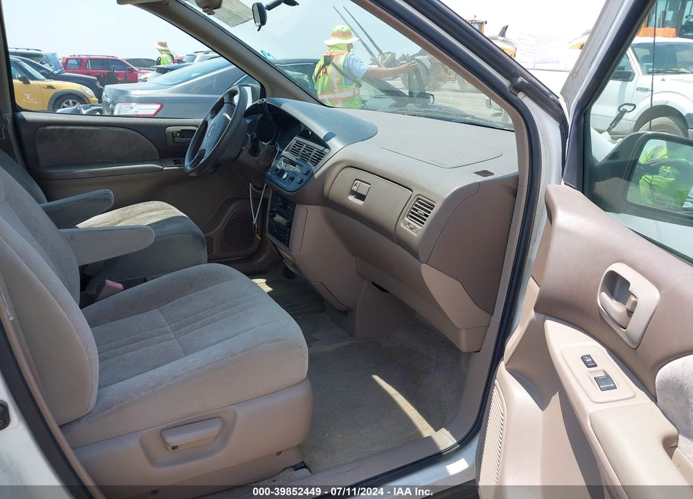 2000 TOYOTA SIENNA LE VIN: 4T3ZF13C2YU281498