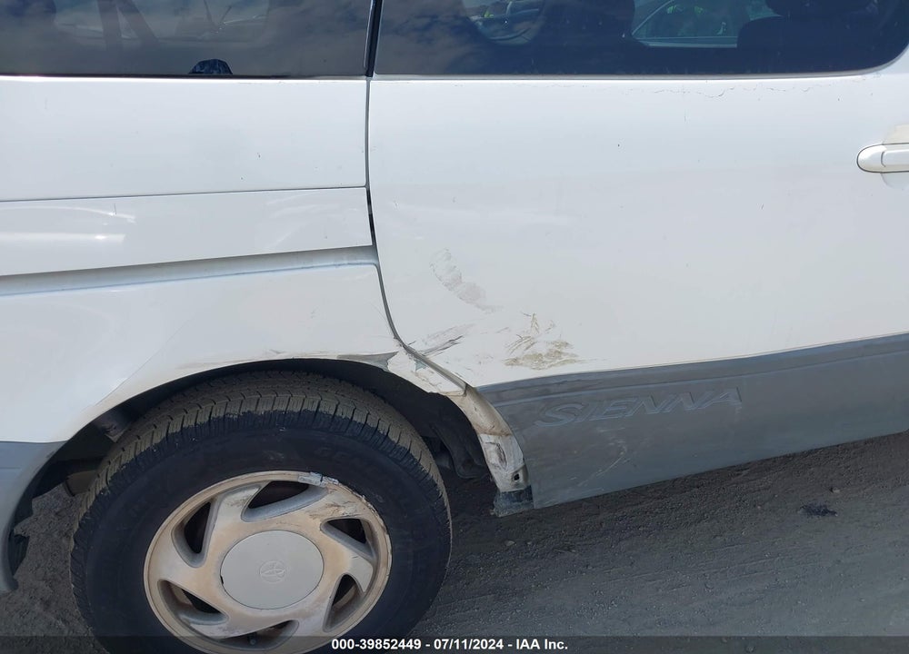 2000 TOYOTA SIENNA LE VIN: 4T3ZF13C2YU281498