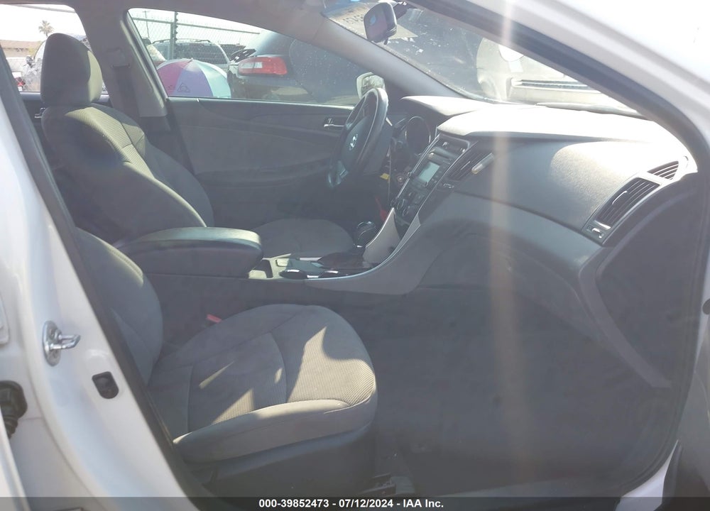 2014 HYUNDAI SONATA GLS VIN: 5NPEB4AC4EH867198