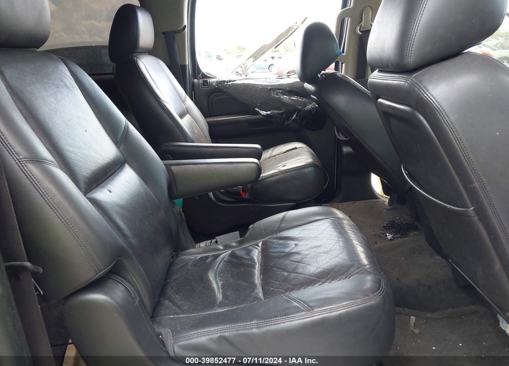 2012 GMC YUKON XL 1500 DENALI VIN: 1GKS2MEF9CR215646