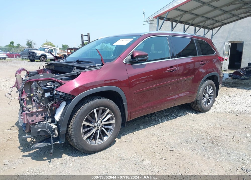 2018 TOYOTA HIGHLANDER XLE VIN: 5TDJZRFHXJS874026