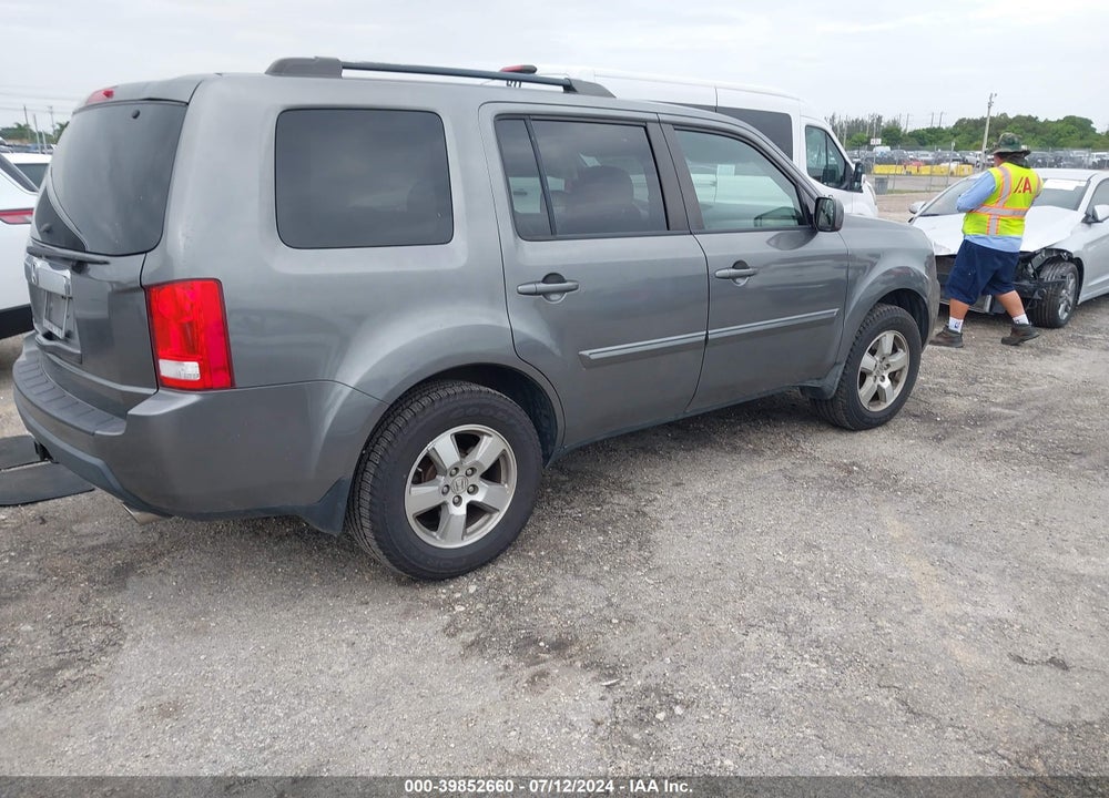 2011 HONDA PILOT EX-L VIN: 5FNYF3H50BB032910