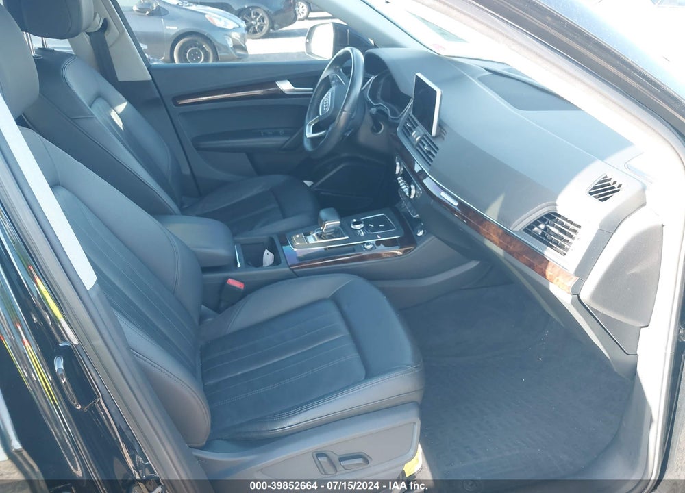 2019 AUDI Q5 45 PREMIUM VIN: WA1BNAFY1K2104768