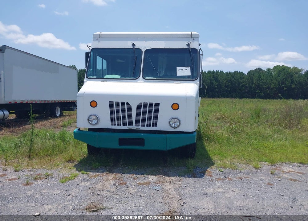 2013 FREIGHTLINER CHASSIS M LINE WALK-IN VAN VIN: 4UZAC2DV9DCFE5030