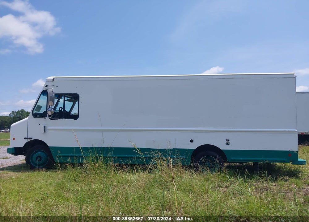 2013 FREIGHTLINER CHASSIS M LINE WALK-IN VAN VIN: 4UZAC2DV9DCFE5030