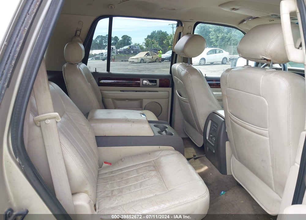 2004 LINCOLN NAVIGATOR VIN: 5LMFU27R24LJ18269