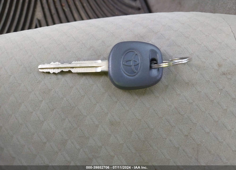 2007 TOYOTA CAMRY LE VIN: 4T1BE46K17U075623