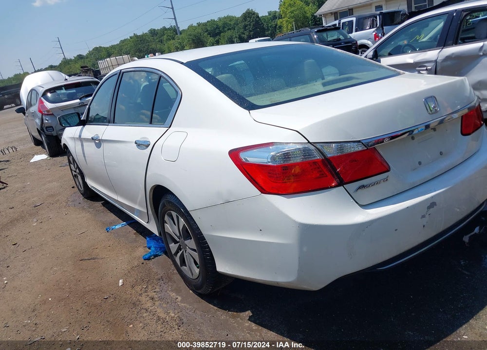 2015 HONDA ACCORD LX VIN: 1HGCR2F32FA177573