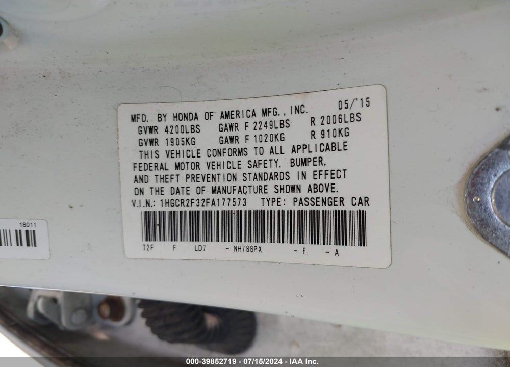 2015 HONDA ACCORD LX VIN: 1HGCR2F32FA177573