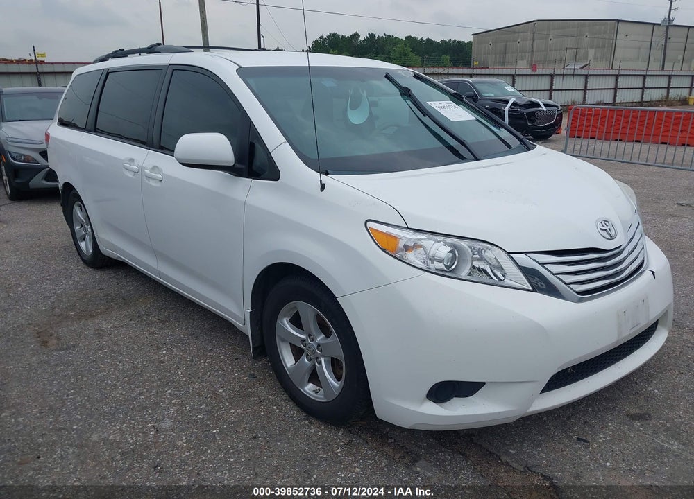 2014 TOYOTA SIENNA LE V6 8 PASSENGER VIN: 5TDKK3DC3ES411101