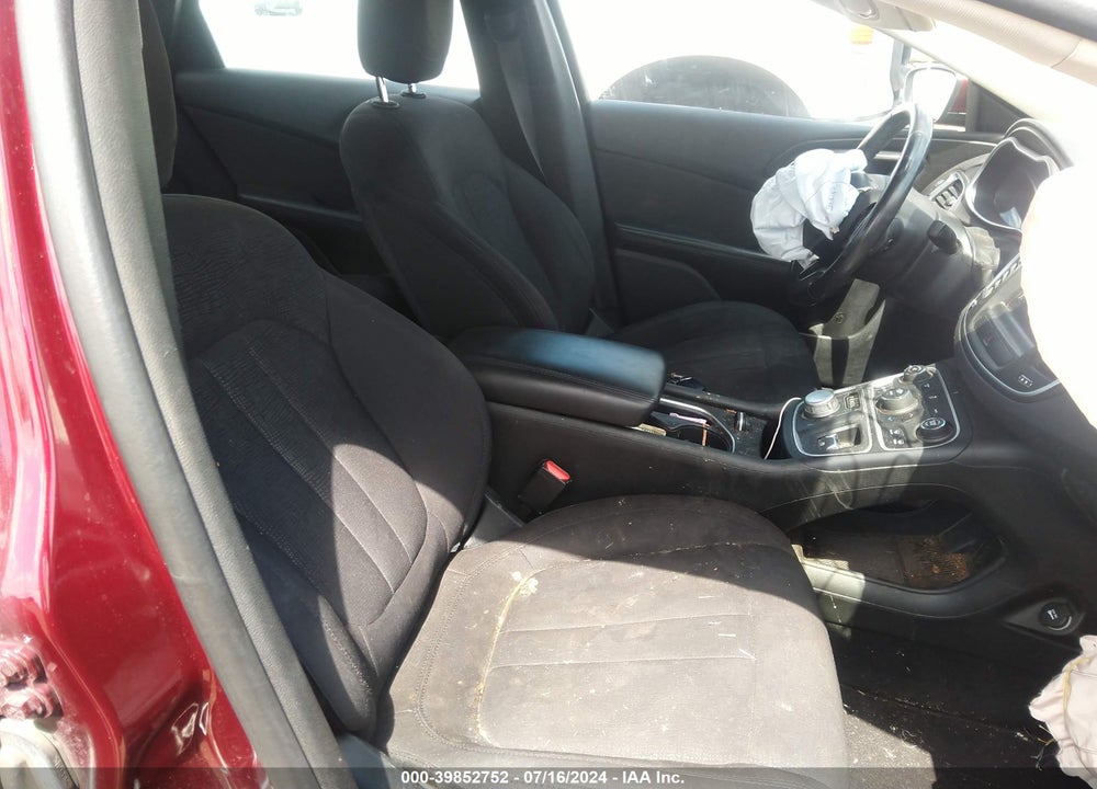 2015 CHRYSLER 200 LIMITED VIN: 1C3CCCABXFN605620