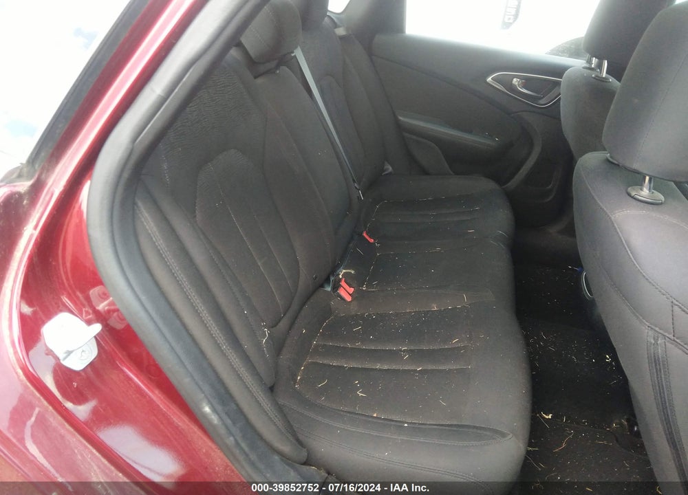 2015 CHRYSLER 200 LIMITED VIN: 1C3CCCABXFN605620