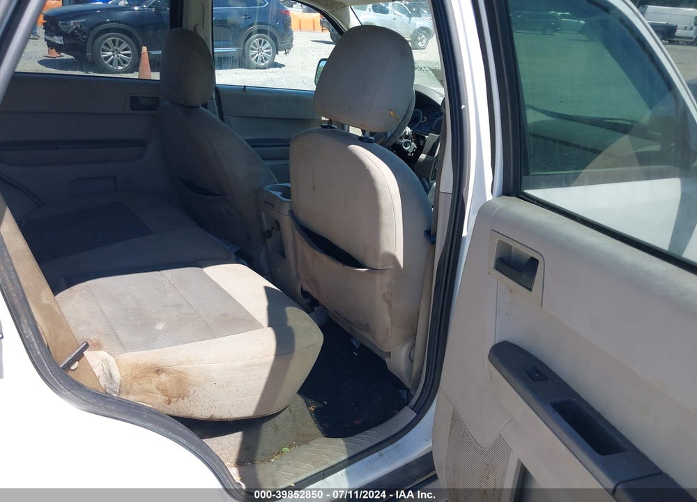 2008 FORD ESCAPE XLT VIN: 1FMCU03158KA79196