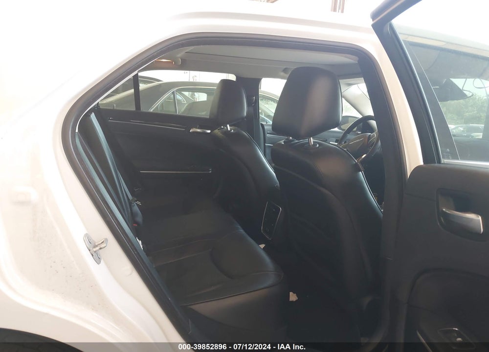 2019 CHRYSLER 300 LIMITED AWD VIN: 2C3CCAKG4KH595183