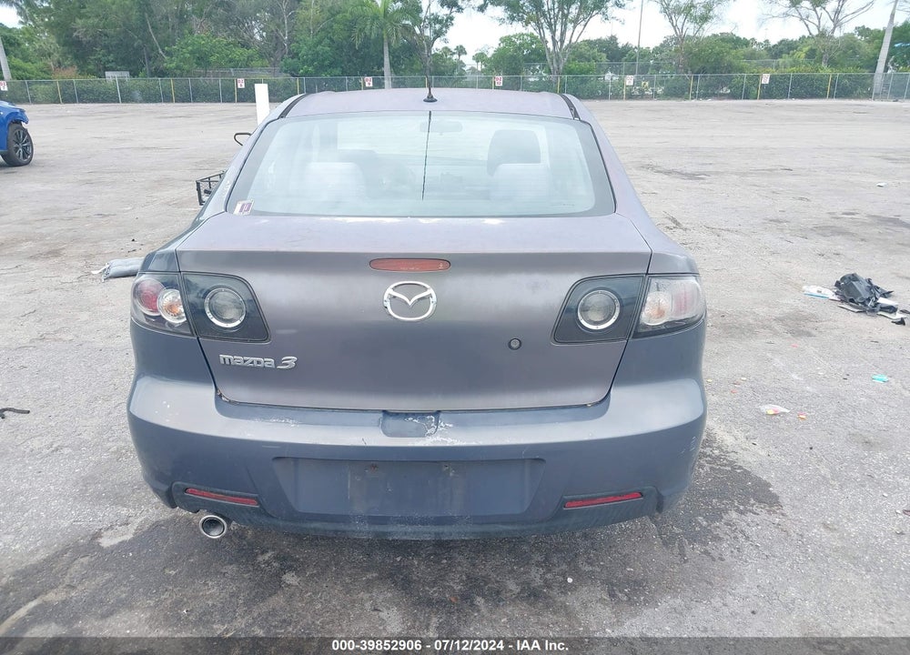 2008 MAZDA 3 I VIN: JM1BK32F181811981