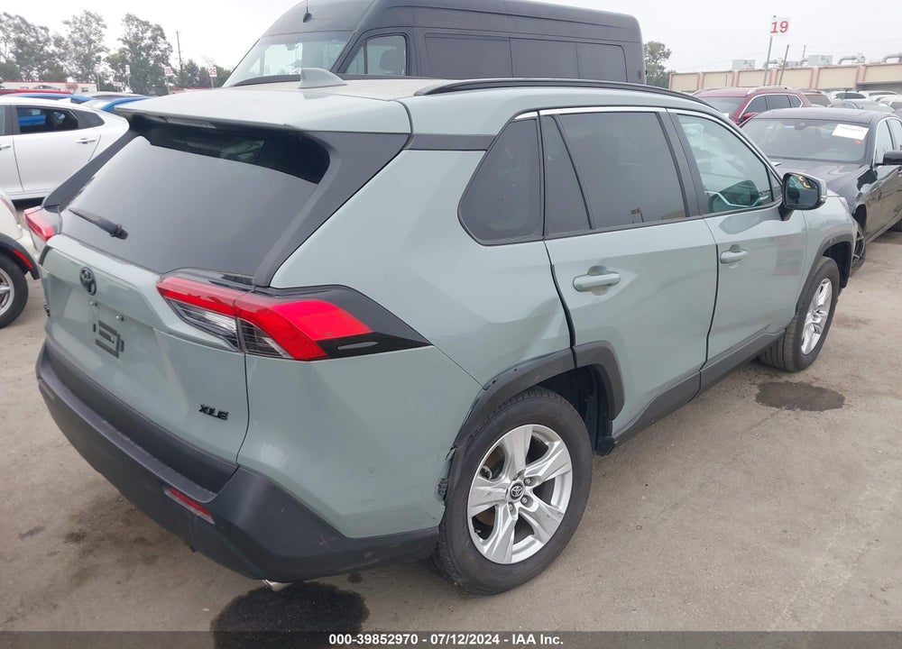 2020 TOYOTA RAV4 XLE VIN: 2T3W1RFV6LW071766