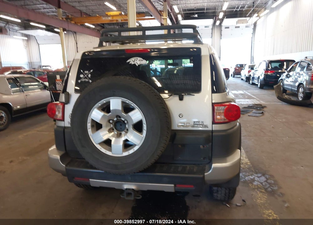 2007 TOYOTA FJ CRUISER VIN: JTEBU11F370044280