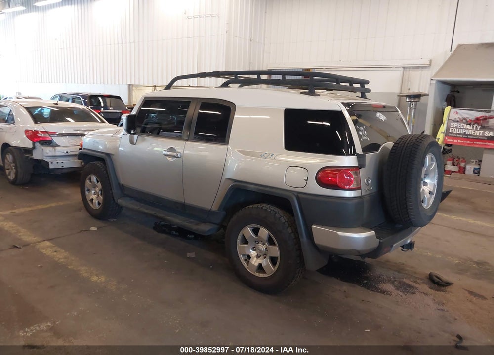 2007 TOYOTA FJ CRUISER VIN: JTEBU11F370044280