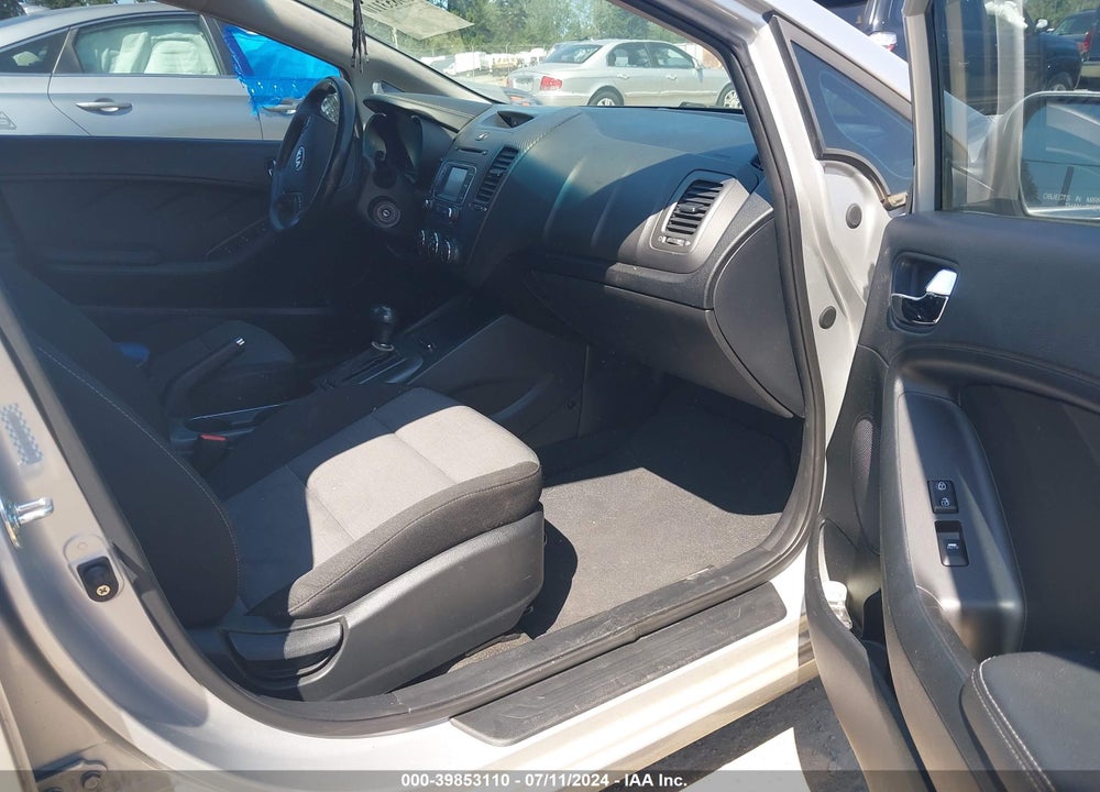 2015 KIA FORTE EX VIN: KNAFX5A86F5303414