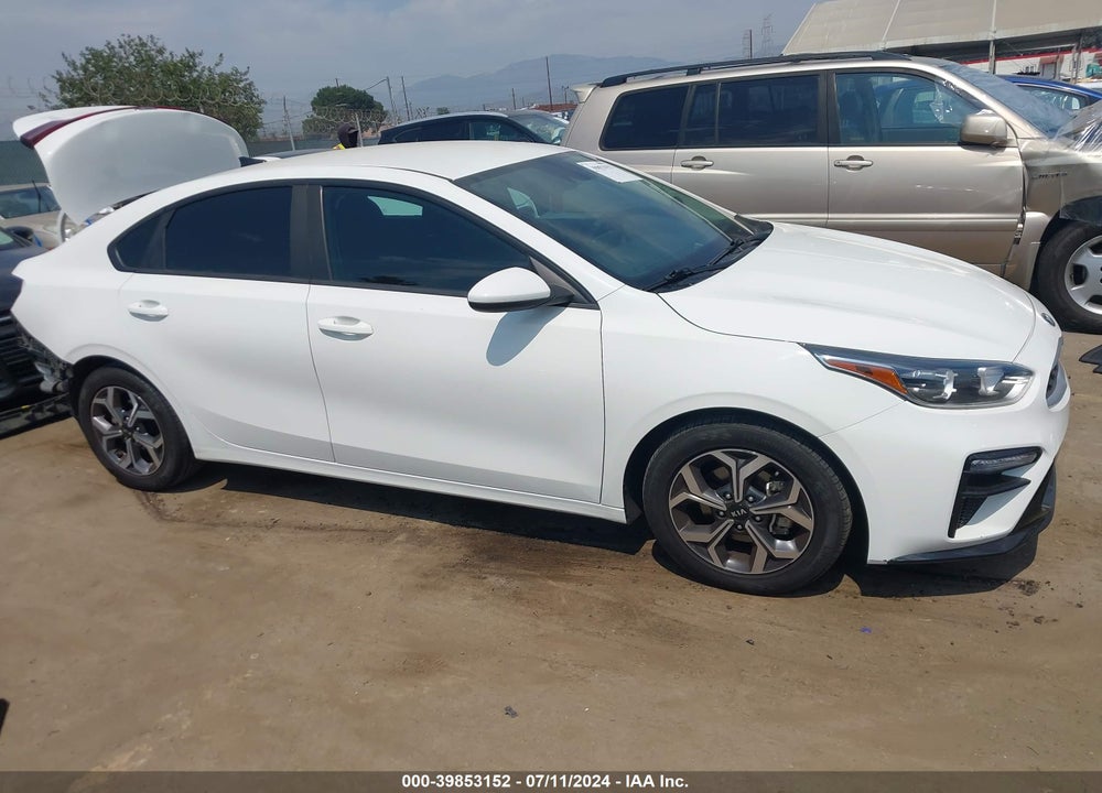 2019 KIA FORTE LXS VIN: 3KPF24ADXKE120122